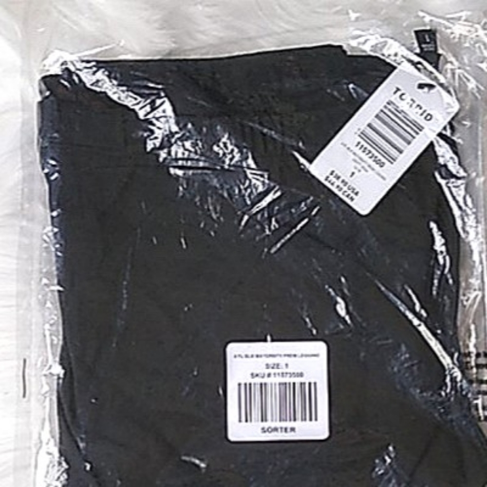 Torrid MATERNITY Full-Length Leggings - Picture 3 of 4